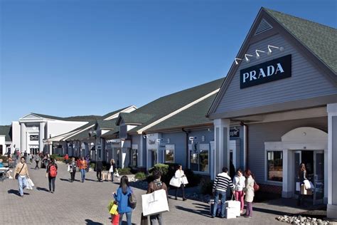 prada new york woodbury|Prada (Woodbury Common Premium Outlets) .